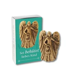 Bronze engel der beskytter en elsket dreng