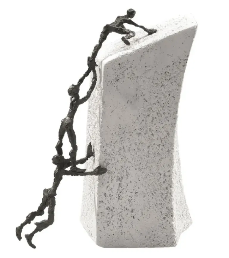 Bronze figur, Sammen når vi længst