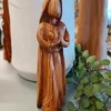 Jesus med hjerte i oliventræ, 16 cm