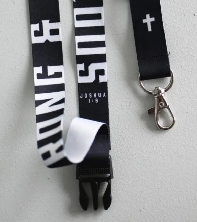 Keyhanger: Strong & courageous