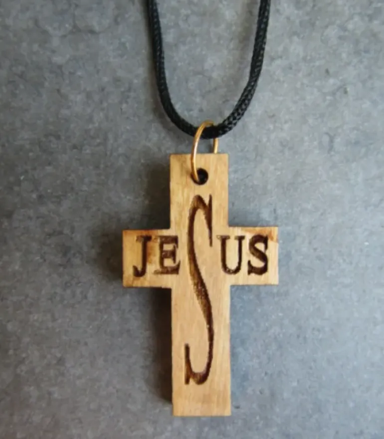 Kors med snor, JESUS