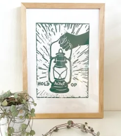 Linoleumstryk: Hold håbet op, A4 Plakat, Flaskegrøn