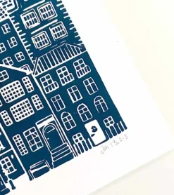 Linoleumstryk: I min faders hus er der mange boliger, A3 Plakat, Mørkeblå