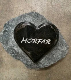 MORFAR, Sort Glashjerte På Granitsten
