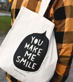 Mulepose : You make me smile