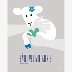 Plakat: BÅRET VED MIT HJERTE af Josephine Blay