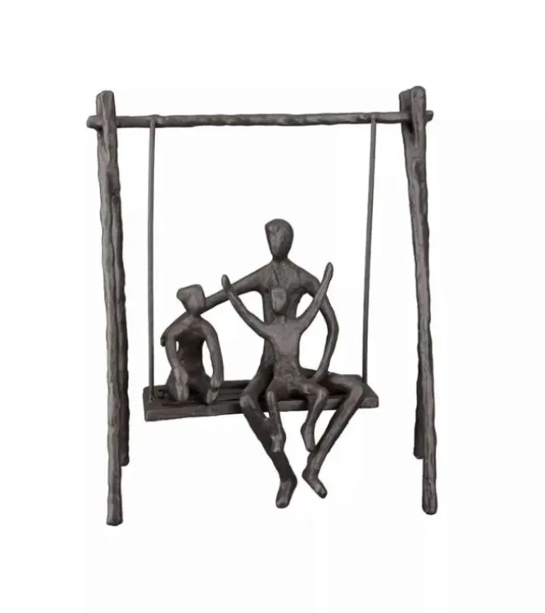 Skulptur, Far gynger med børn