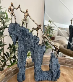 Skulptur, Ved fælles hjælp, 34 cm