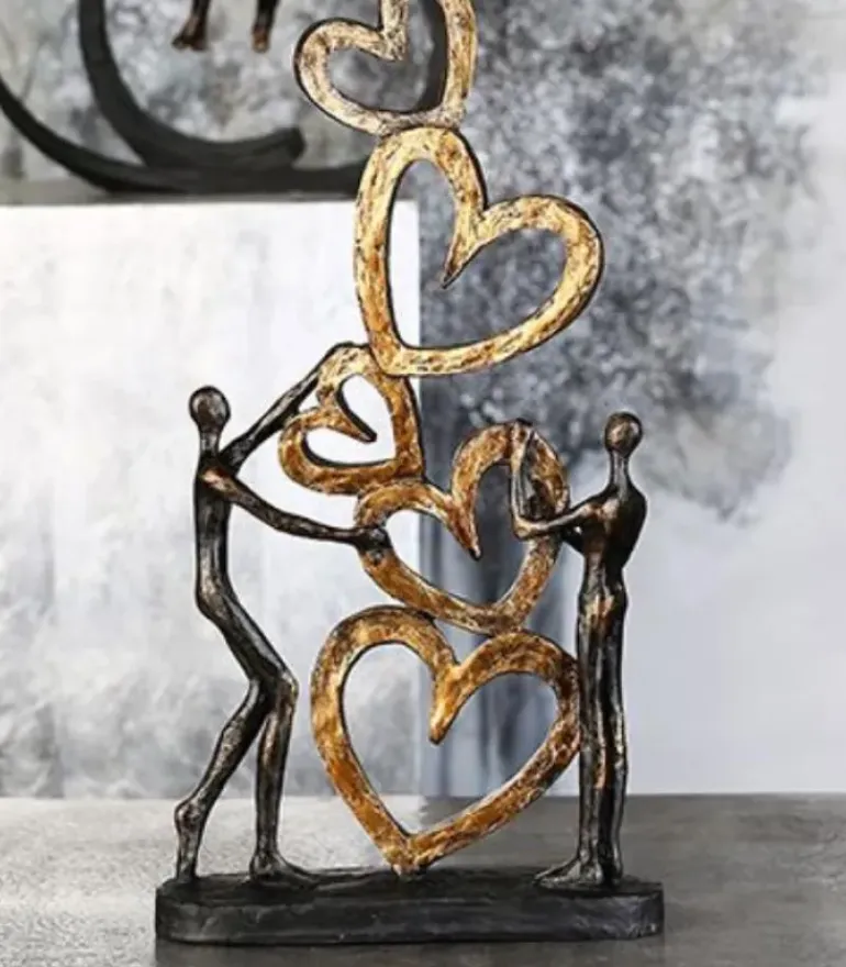 Skulptur: Vi bygger kærlighed, 5 hjerter